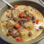 Easy Crockpot Cheeseburger Soup Recipe for Cozy Nights