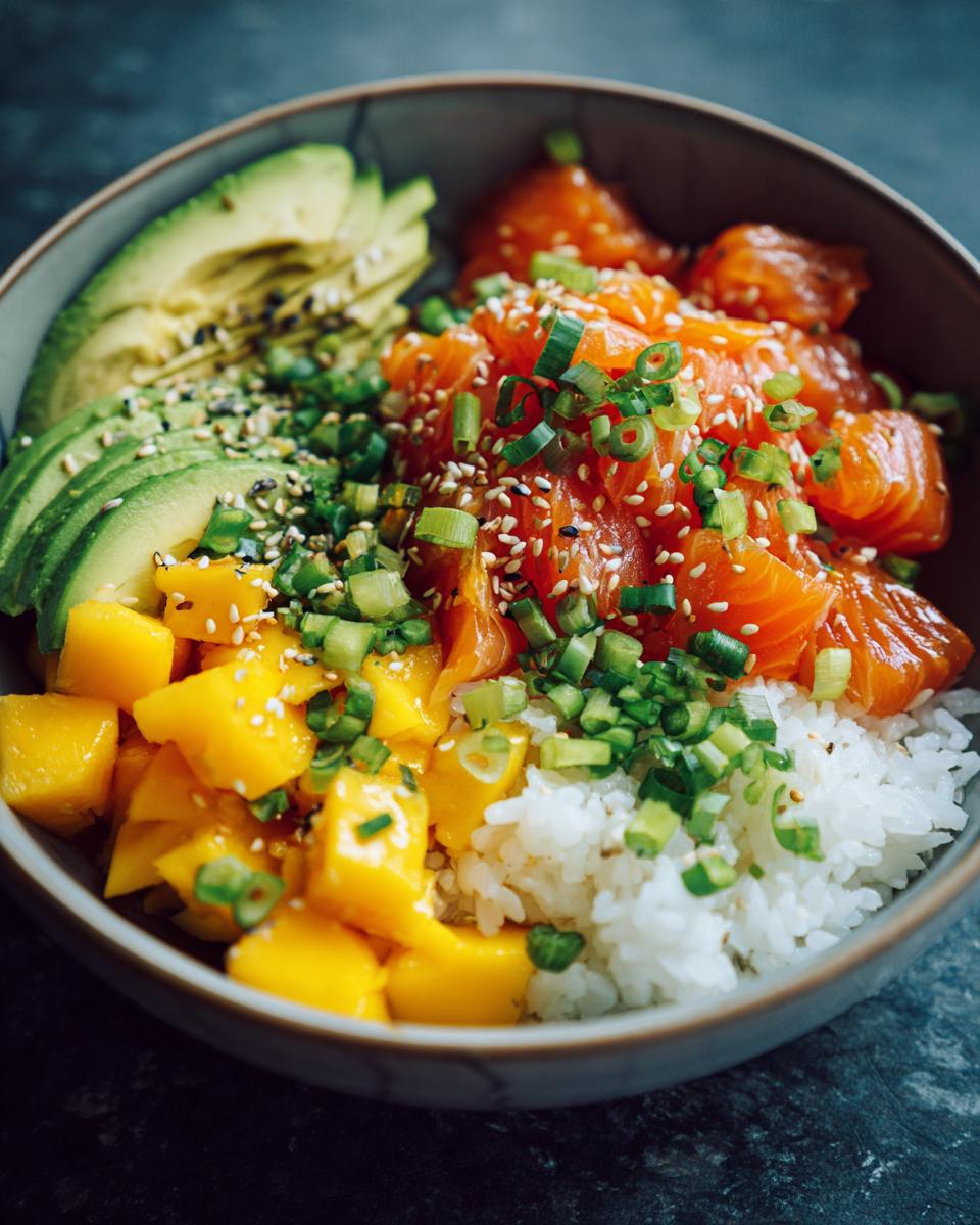 homemade salmon avocado mango poke bowl - detail 1